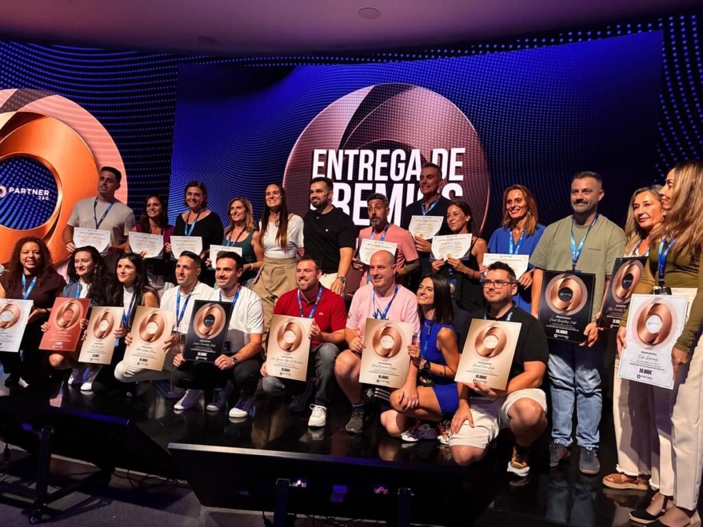 Entrega de premios a alumnos de Partner 360 en el evento de Madrid